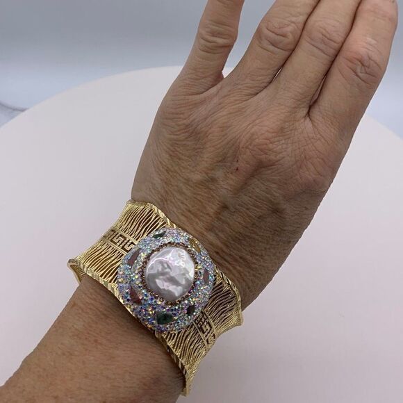 Ring, NWOT, real pearl, gold, crystals, adjustable size, statement, - Picture 10 of 14